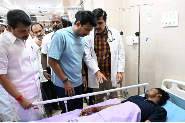 තමිල්නාඩුවේ නොසන්සුන්තාව දිගටම - මියගිය අයගේ සිරුරු ඥාතීන්ට භාර දෙයි | Tvk Vijay Political Campaign Karur New Update