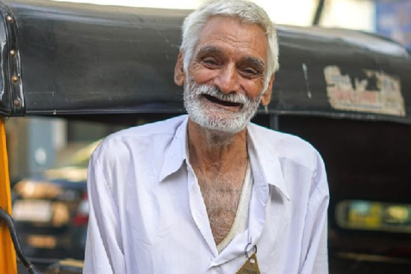 ஆட்டோவில் மகனின் அழுகிய சடலம்! பேரக்குழந்தைகளுக்காக தாத்தாவின் நெகிழ்ச்சி செயல் | Auto Son Grand Father Dead