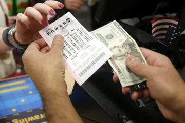 அமெரிக்காவில் இரண்டாவது பெரிய பரிசு தொகையை வென்ற நபர்!