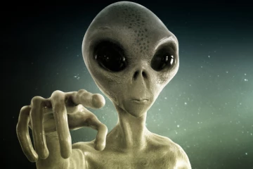 தமிழில் வெளியான முதல் ஏலியன் படம் எது தெரியுமா?.. வாங்க தெரிஞ்சிக்கலாம்