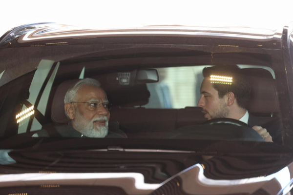 ஜோர்தானில் மோடிக்கு மிக உயரிய இராஜதந்திர மரியாதை | Modi Receives Highest Diplomatic Honour In Jordan ஜோர்தானில் மோடிக்கு மிக உயரிய இராஜதந்திர மரியாதை | Modi Receives Highest Diplomatic Honour In Jordan