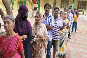 ஈரோடு கிழக்கு இடைத்தேர்தல் மற்றும் டெல்லி சட்டமன்ற தேர்தல் வாக்குப்பதிவு விறுவிறுப்பு