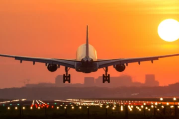 வெளிநாட்டில் இருந்து வந்த இளைஞன் அதிரடியாக கைது