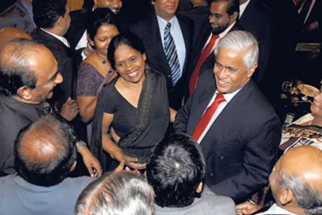 கோட்டாபய அரசிற்கு ஆப்பு வைக்க முக்கிய ஆலோசனை கூறும் மகிந்தவின் நெருங்கிய நண்பர்