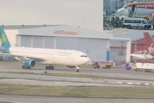 easyjet grounded manchester airport when collision