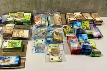 ஏமாற்ற முயன்ற மோசடியாளர்கள்: சமயோகிதமாக சிக்கவைத்த சுவிஸ் முதியவர்