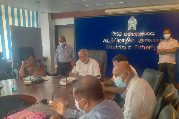 கடலுணவு ஏற்றுமதியாளர்களுடன் அமைச்சர் டக்ளஸ் விசேட சந்திப்பு(Photo) | Minister Douglas Meets With Seafood Exporters