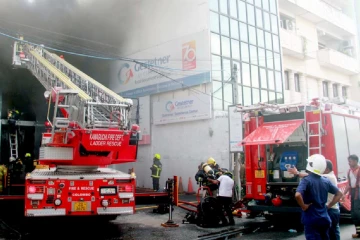 දැවැන්ත ගින්නක් - වත්තල ස්වර්ණාභරණ අලෙවිසැලක් ගිනි ගනී