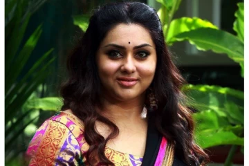 அது நம்ம புத்தாண்டே கிடையாது - திடீரென வீடியோ வெளியிட்ட நமீதா