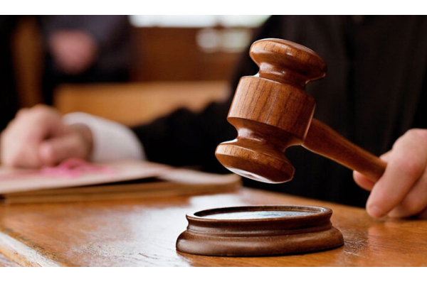 மகள் மீதான அத்துமீறல் வழக்கை விரைவுபடுத்த தாயிடம் பாலியல் இலஞ்சம்! | Police Officer Girl Room Case