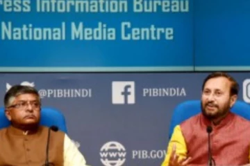 சமூக வலைதள நிறுவனங்களுக்கு புதிய கட்டுப்பாடுகளை கொண்டு வந்த மத்திய அரசு: என்னென்ன கட்டுப்பாடுகள்