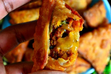 பீப் சமோசா மொறு மொறு சுவையில் செய்வது எப்படி?