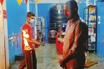 வவுனியாவில் மாவீரர் நாளை முன்னிட்டு தீபம் ஏற்றி அஞ்சலி (Photos)