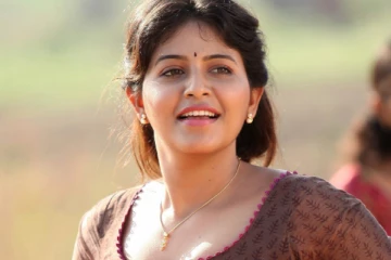 பிரமாண்ட படத்தில் கமிட்டான நடிகை அஞ்சலி - அதுவும் இவருடைய இயக்கத்தில்