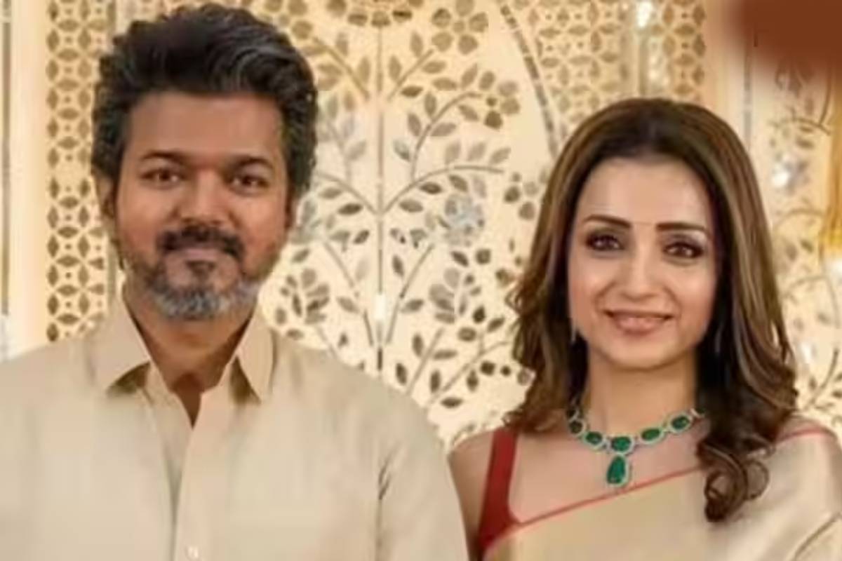 சர்ச்சைகளுக்கு மத்தியிலும் விஜய்க்கு ஆதரவு கொடுத்த த்ரிஷா! செய்த சேட்டையை பாருங்க | Trisha Posts With Arjunaru Villu Vijay Song