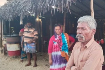 வவுனியா - மன்னாரைச் சேர்ந்த இருவர் தமிழகத்தில் தஞ்சம் (Photos)