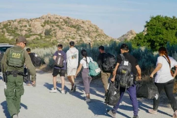 நாடு கடத்தப்படும் ஆபத்தில் ஆசிய நாடொன்றின் 18,000 மக்கள்