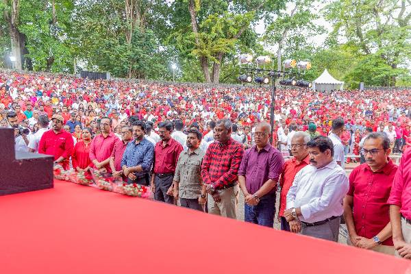 இனவாதக் குழுக்களுக்கு சம்பளம் வழங்கிய அரசாங்கம் : வெளிப்படுத்திய அநுர | 36Th Ilmaha Heroes Commemoration இனவாதக் குழுக்களுக்கு சம்பளம் வழங்கிய அரசாங்கம் : வெளிப்படுத்திய அநுர | 36Th Ilmaha Heroes Commemoration