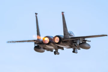 குவைத்தில் விபத்துக்குள்ளான அமெரிக்க போர் விமானங்கள்