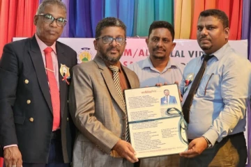 தேசிய ரீதியாக சாதித்த கல்முனை வலயக் கல்வி பணிப்பாளருக்கு கௌரவிப்பு