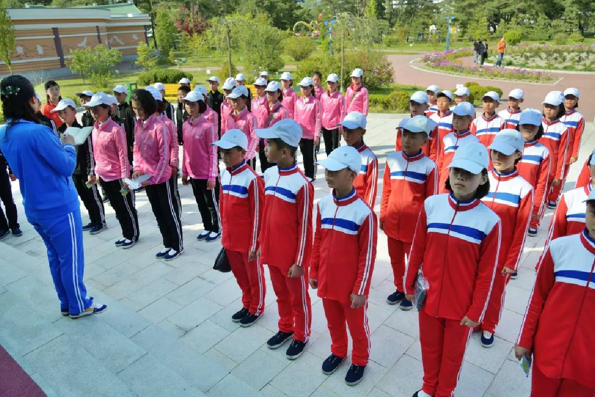 புடின் அளித்த 10 பில்லியன் பவுண்டுகள்... வட கொரியாவில் மூளைச்சலவை செய்யப்படும் உக்ரைன் சிறார்கள் | North Korea Camps Ukrainian Children