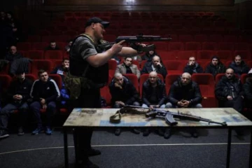 உக்ரைனில் ரஷ்யாவுக்கு எதிராக போராடத் தயாராகும் 3000 அமெரிக்கர்கள்! (photo)