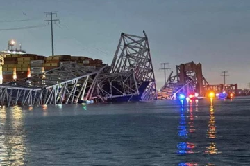 அமெரிக்காவில் நடந்த பயங்கரம் : இலங்கை வந்த கப்பல் விபத்து - பலர் உயிரிழந்துள்ளதாக அச்சம்