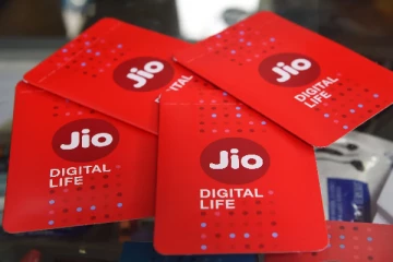 இந்தியர்களுக்கு முகேஷ் அம்பானி கொடுத்த சர்ப்ரைஸ் கிஃப்ட்., தினமும் 2.5 ஜிபி டேட்டா..