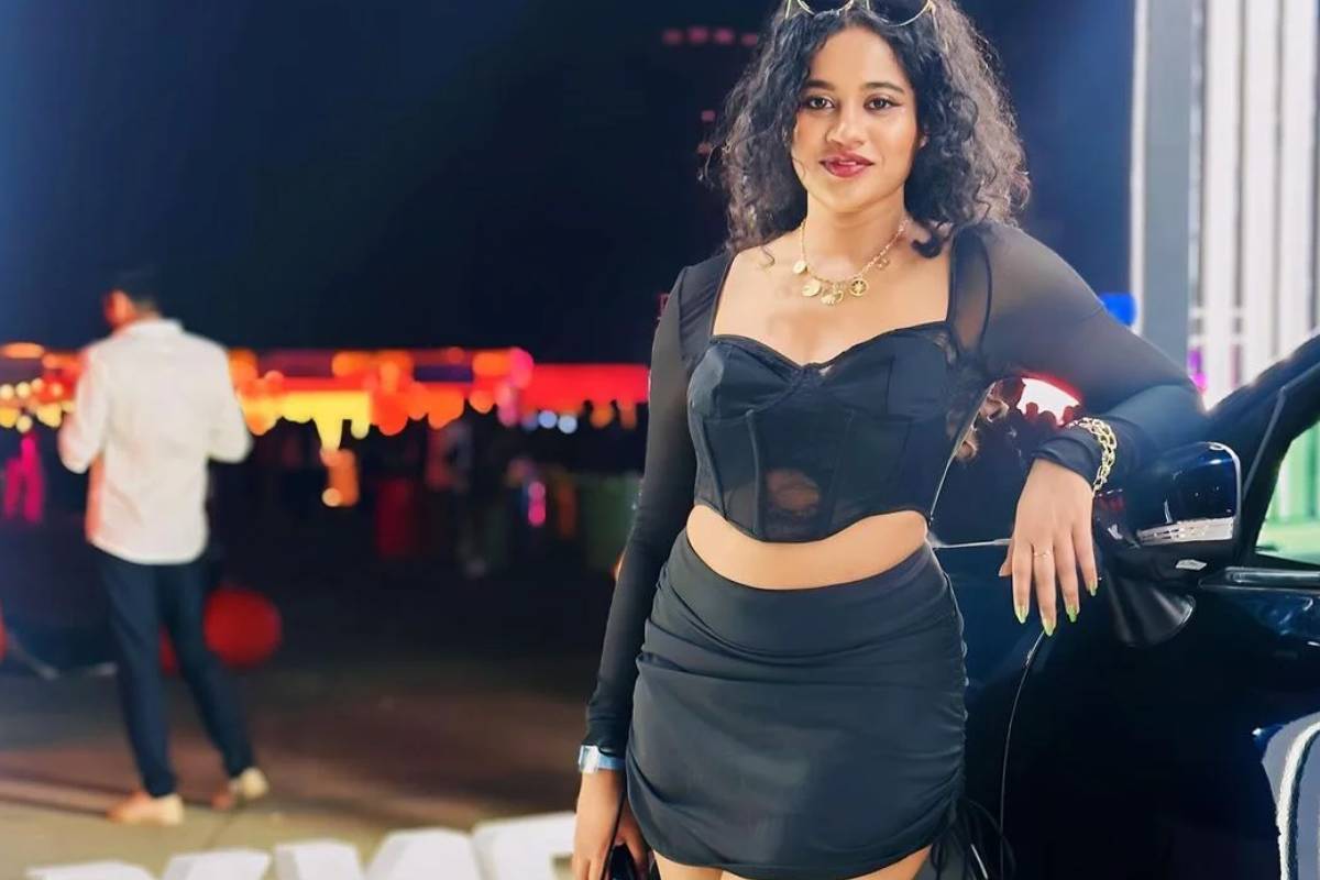 வாய்ப்புக்காக ரூ. 25 லட்சம் தரேன் பண்ணைவிட்டுக்கு வான்னு கூப்பிட்டாங்க!! பிக்பாஸ் நடிகை பரபரப்பு புகார்.. | Kirrak Seetha Allegations About Casting Couch Toll