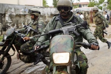 யாழில் இராணுவத்தை கண்டதும் தலை தெறிக்க ஓடிய ஆவா குழு!