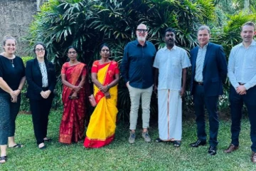 யாழில் அமெரிக்க இராஜாங்க அதிகாரிகளை சந்தித்த தமிழ்த் தேசிய மக்கள் முன்னணியினர்