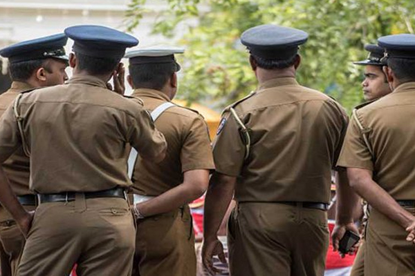 சிறுமியைக் காப்பாற்ற கிணற்றில் குதித்த தாய்; இருவரும் உயிரிழப்பு | Did Mother Jump Into The Well To Save The Child