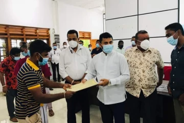 காணி பிரச்சினைகளை தீர்க்க விரைவில் நடவடிக்கை (Photos)