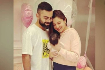 எங்கள் தேவதைக்கு பெயர் வச்சாச்சு; கோலி போட்ட கமெண்ட்!