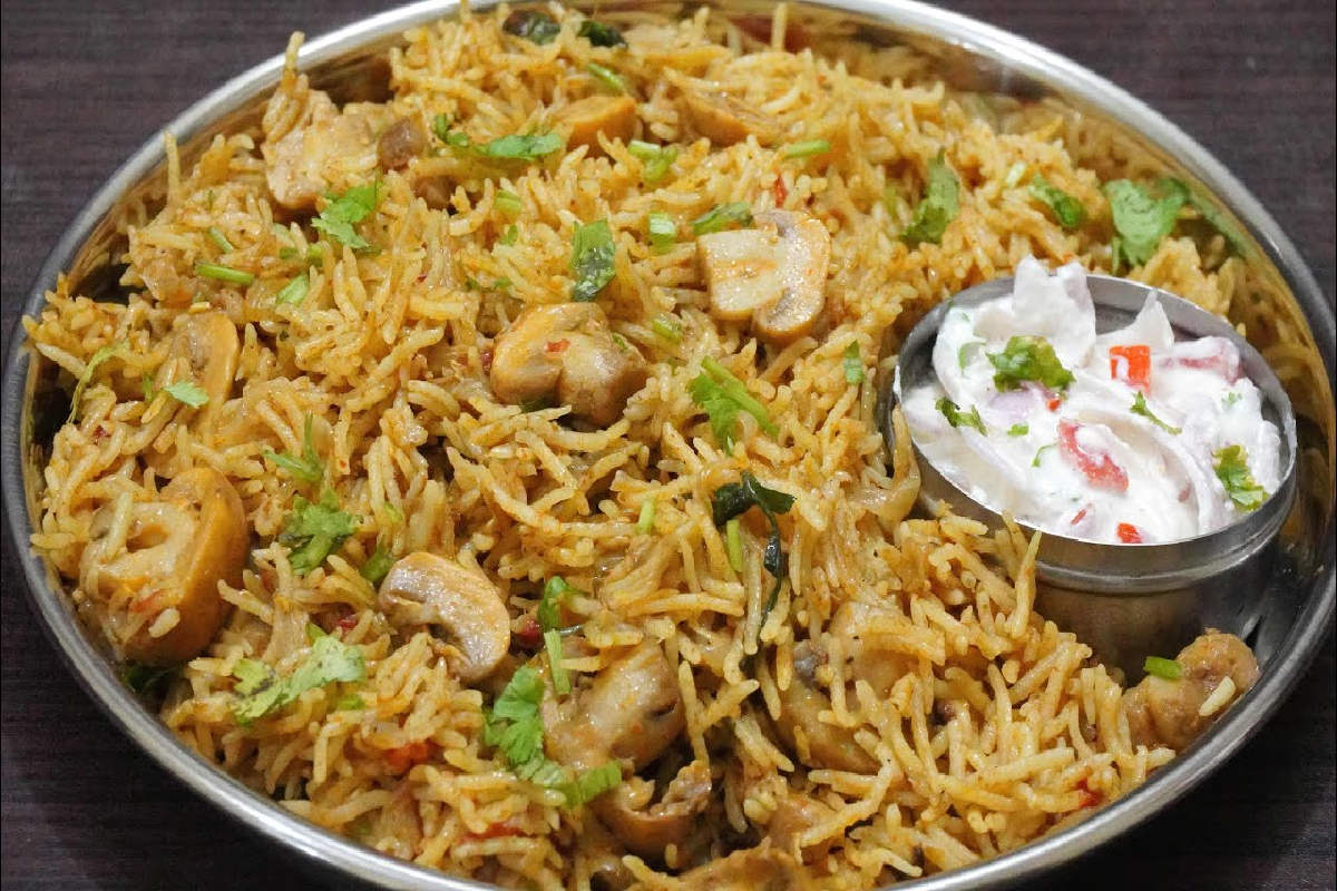 செட்டிநாடு மஷ்ரூம் பிரியாணி! கமகம சுவையில் எப்படி செய்வது? | How To Make Chettinad Mushroom Biryani