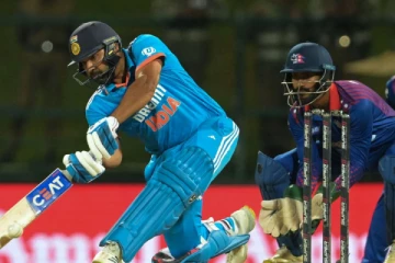 நேபாளத்தை 10 விக்கெட் வித்தியாசத்தில் வீழ்த்திய இந்திய அணி! ரோகித்-கில் அரைசதம்