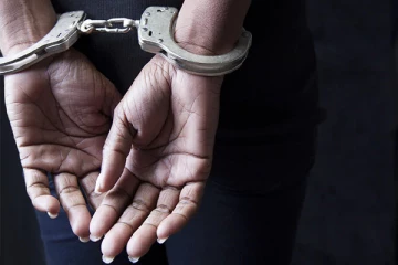 34 லட்சம் ரூபா பெறுமதியான தங்க ஆபரணங்களை கொள்ளையிட்ட பெண்