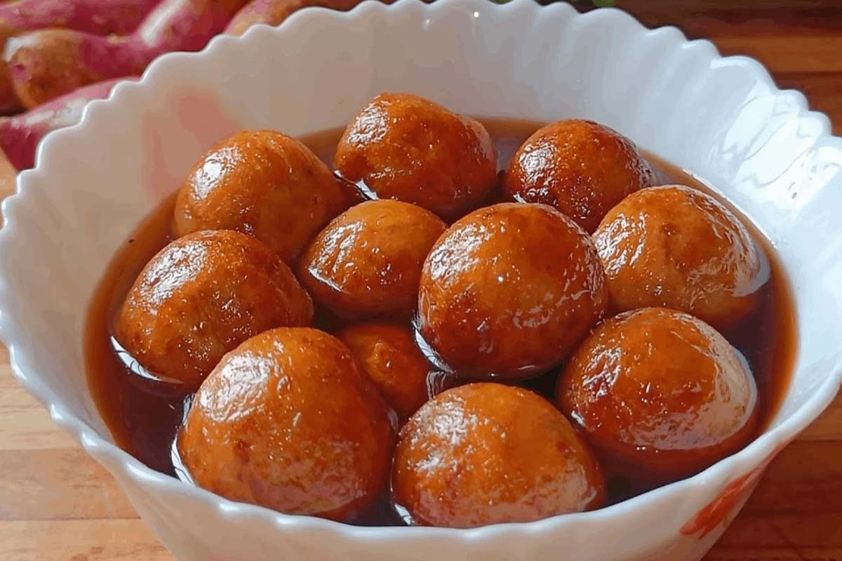 தீபாவளிக்கு குலாப் ஜாமூன் செய்யப் போறீங்களா? உருளைக்கிழங்கில் கூட செய்யலாம் | How To Make Potato Gulab Jamun Recipe Tamil தீபாவளிக்கு குலாப் ஜாமூன் செய்யப் போறீங்களா? உருளைக்கிழங்கில் கூட செய்யலாம் | How To Make Potato Gulab Jamun Recipe Tamil