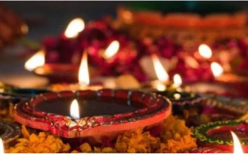 கொண்டாட்டங்கள் நிறைந்த தீபாவளியில் எந்த ராசிக்கு அதிர்ஷ்டம்?