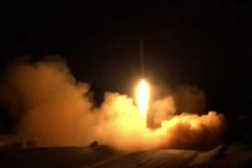 மத்திய கிழக்கின் அமெரிக்க இராணுவ தளங்கள் மீது ஈரான் தாக்குதல்