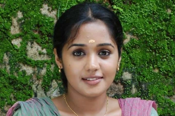 நடிகை அனன்யா தற்போது எப்படியிருக்கிறார் தெரியுமா? குண்டாகி ஆளே அடையாளம் தெரியாத புகைப்படம்