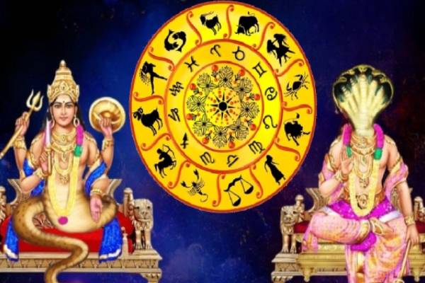 இவர்களுக்கு ஆபத்து நிச்சயம்.. 18 ஆண்டுகளுக்கு பின் உருவாகும் திரிகிரக யோகம் | Trigrahi Yoga In Leo 2025 Benefits In Tamil