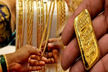Today Gold Price: மின்னல் வேகத்தில் இறங்கி அதே வேகத்தில் ஏறிய தங்க விலை.. சவரன் எவ்வளவு தெரியுமா?
