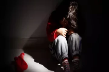 இயற்கைக்கு மாறாக.. மூச்சுத்தினறி உயிரிழந்த 8 வயது சிறுமி - 3 பேருக்கு தூக்கு தண்டனை!