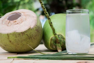 இளநீரை யாரெல்லாம் அருந்தக்கூடாது தெரியுமா? கட்டாயம் தெரிந்து கொள்ள வேண்டிய விடயம்