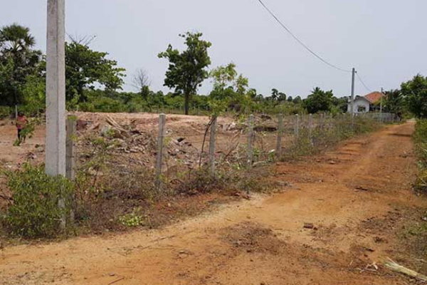 வடக்கு காணிகளை உறுதிப்படுத்துபவர்களுக்கு உதவ தயார்: ஆளுநர் ஜீவன் தியாகராஜா (Video) | Ready To Help Those Who Confirm The Northern Lands