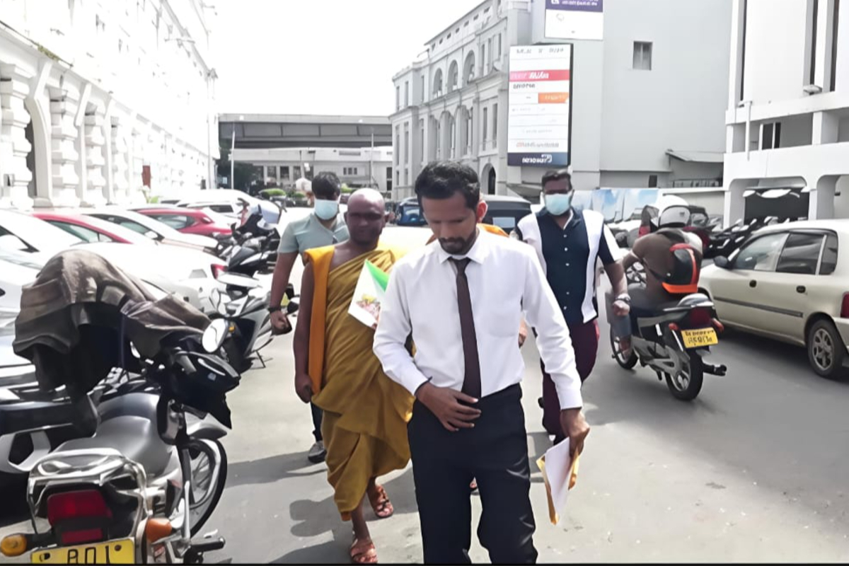 ருவன்வெலிசாய சூடாமணிக்கல்லில் 1,500 கோடி ரூபா இரத்தினக்கல் கொள்ளை: கோட்டாபயவிற்கு எதிராகச் சி.ஐ.டியில் முறைப்பாடு | 1500 Cr Gemstone Looted Ruwanweliseya Soodamanikal