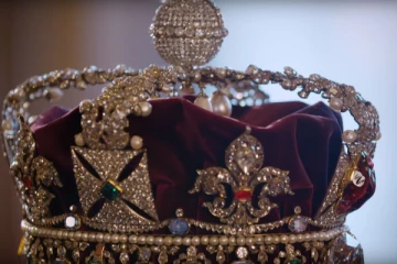 உலகத்தையே சோகத்தில் ஆழ்த்திய பிரித்தானிய மகாராணியின் மறைவு: கோஹினூர் வைர கிரீடம் யாருக்கு..! வெளியான தகவல் (VIDEO)