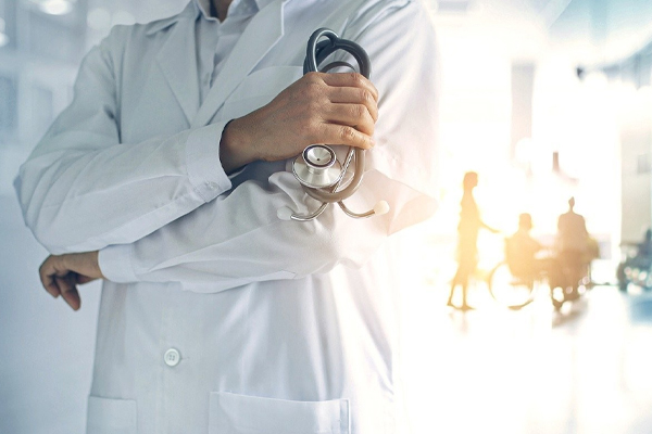 கறுப்பு பட்டி அணிந்து மருத்துவர்கள் பணி | Doctors Work Wearing A Black Bar