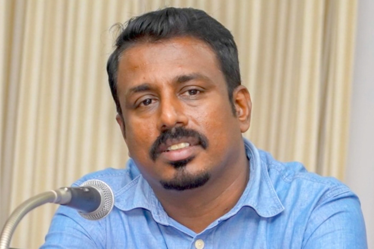 ராஜபக்ச ஆட்சியில் இடம்பெற்ற பாரிய அரச காணி மோசடி! அம்பலப்படுத்திய ஆளும் கட்சி எம். பி | Massive State Land Fraud During Rajapaksa Regime ராஜபக்ச ஆட்சியில் இடம்பெற்ற பாரிய அரச காணி மோசடி! அம்பலப்படுத்திய ஆளும் கட்சி எம். பி | Massive State Land Fraud During Rajapaksa Regime